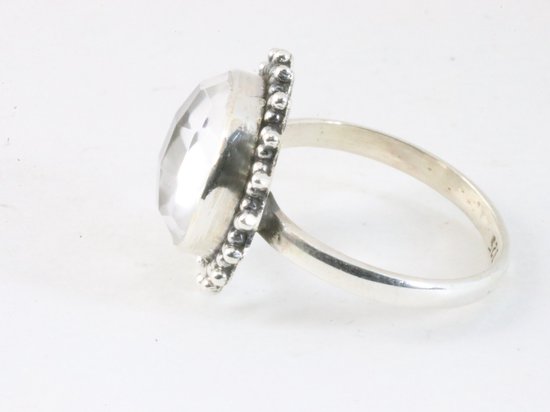 Bague ronde en argent traité avec cristal de roche - taille 17,5