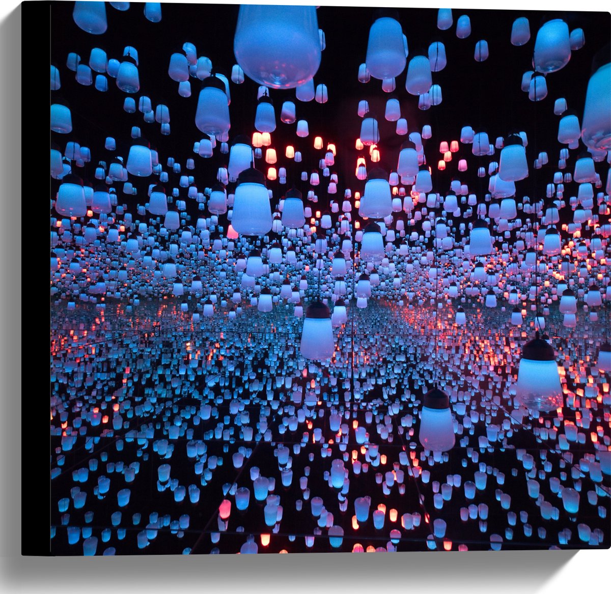 Canvas - Opgekleurde Lampen bij een Spiegel - 40x40 cm Foto op Canvas Schilderij (Wanddeco