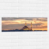 WallClassics - Muursticker - Süleymaniye-Moskee op Begin van de Avond in Istanbul, Turkije - 90x30 cm Foto op Muursticker