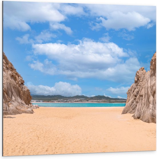 WallClassics - Dibond - Rotsen op Strand van Playa Del Divorcio, Mexico - 100x100 cm Foto op Aluminium (Met Ophangsysteem)