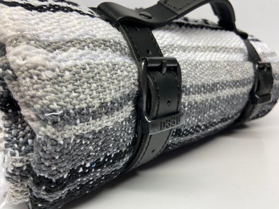 Dries Design D3SD - Mexicaanse deken – Dekenhouder – Harley – Chopper – Leder dekenhouder – Leren dekenhouder - Mexico sarapes – serapes – saltillos – Zwart - #301