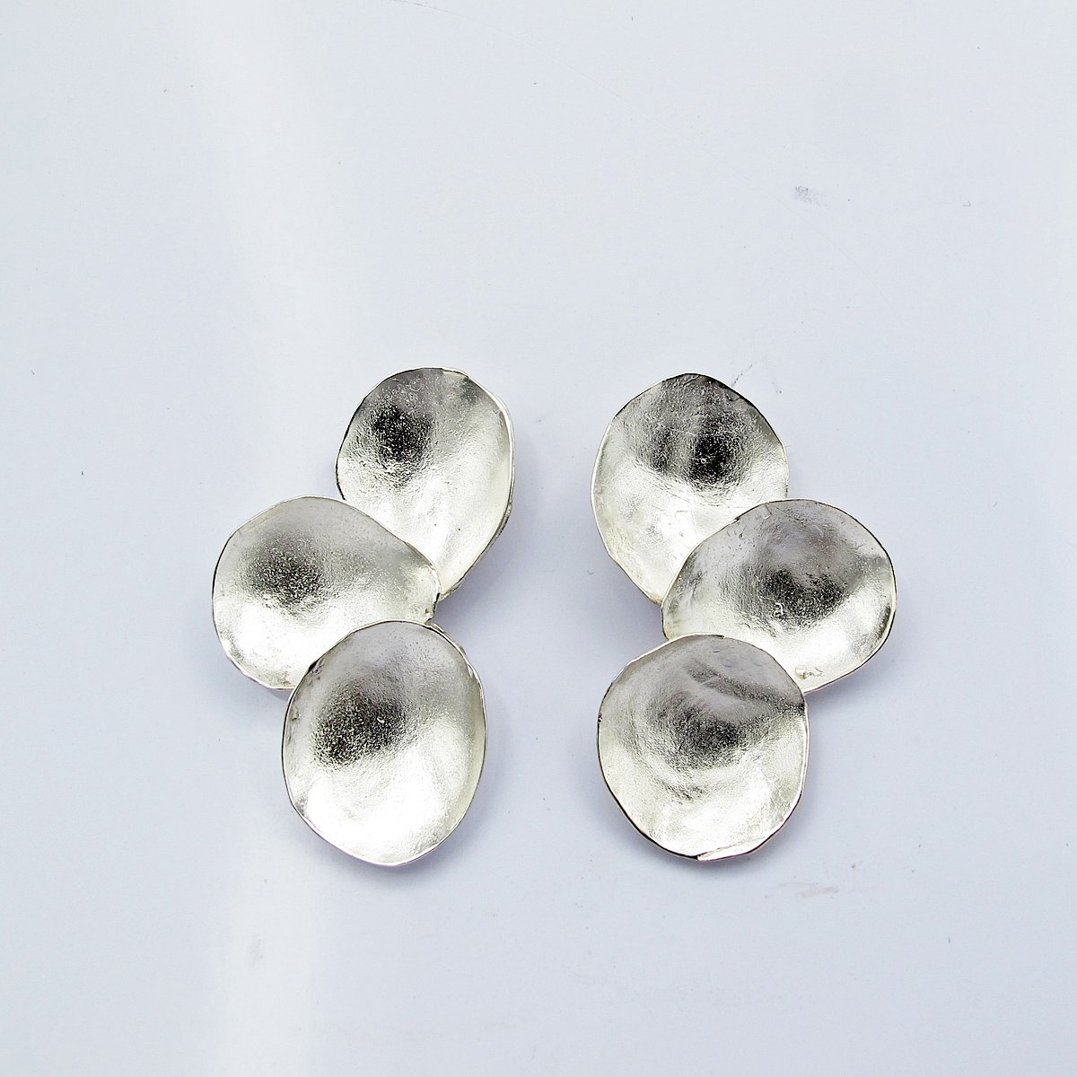 Alba - ByTess - Oorbellen - Dames oorbellen - Sieraden - Dames sieraden - Oorstekers - Zilver - 925 - Zilveren sieraden - Zilveren oorbellen - Cadeau tip - Luxe verpakt - Unieke sieraden