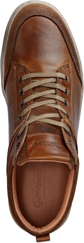 Travelin Aberdeen Low Cognac - Sportieve casual herenschoenen - Leer - Maat  43 | Bestel nu!