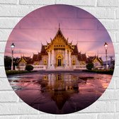 Muursticker Cirkel - Boeddhistische Wat Benchamabophit Tempel met Gouden Details in Bangkok, Thailand - 70x70 cm Foto op Muursticker