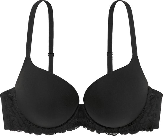 Soutien-gorge noir avec armatures, bordure en dentelle sous les bonnets et sur le bas. Bretelles réglables.