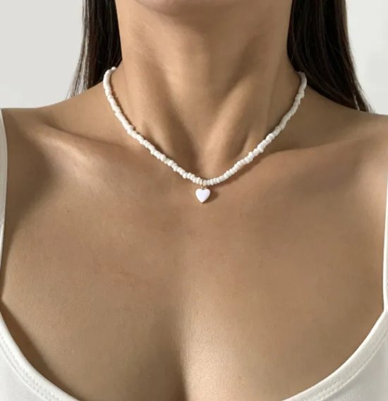 Choker ras du cou Leerella Wit avec pendentif coeur - Collier Perles Boho - Colliers - Choker uni perles - Saint Valentin - Fête des mères - Cadeaux.