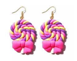 foto van Akyol - lolly oorbellen – Oorbellen dames - oorbellen meisjes - lolly oorbellen - snoep oorbellen - Sieraad - oorbellen cadeau - verjaardag - grappige oorhangers - Valentijn cadeau