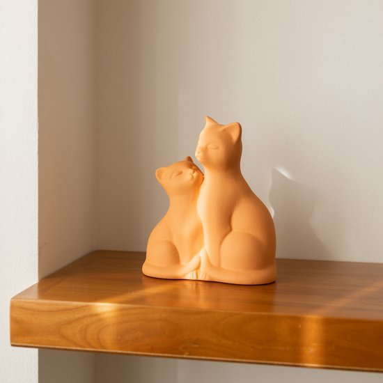 Beeld - Decoratie - Twee katten - Katten - Poezen - Woondecoratie - Modern - Woonaccessoire - Terracotta - Keramiek - Ambacht - 14,5 cm x 17,5 cm