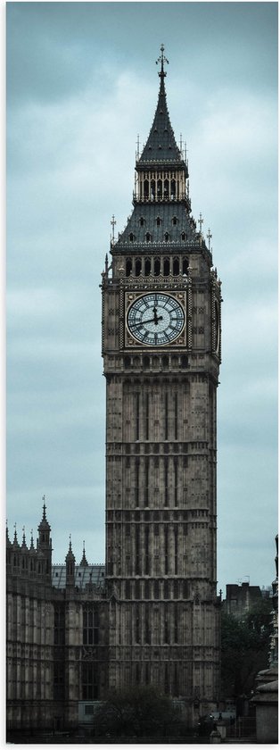 Poster (Mat) - Big Ben in Londen met Grijze Lucht op Achtergond - 20x60 cm Foto op Posterpapier met een Matte look