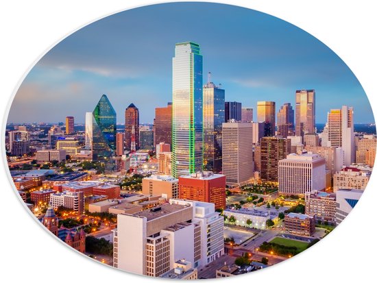 PVC Schuimplaat Ovaal - Uitzicht op Gebouwen in Dallas, Texas - 40x30 cm Foto op Ovaal (Met Ophangsysteem)