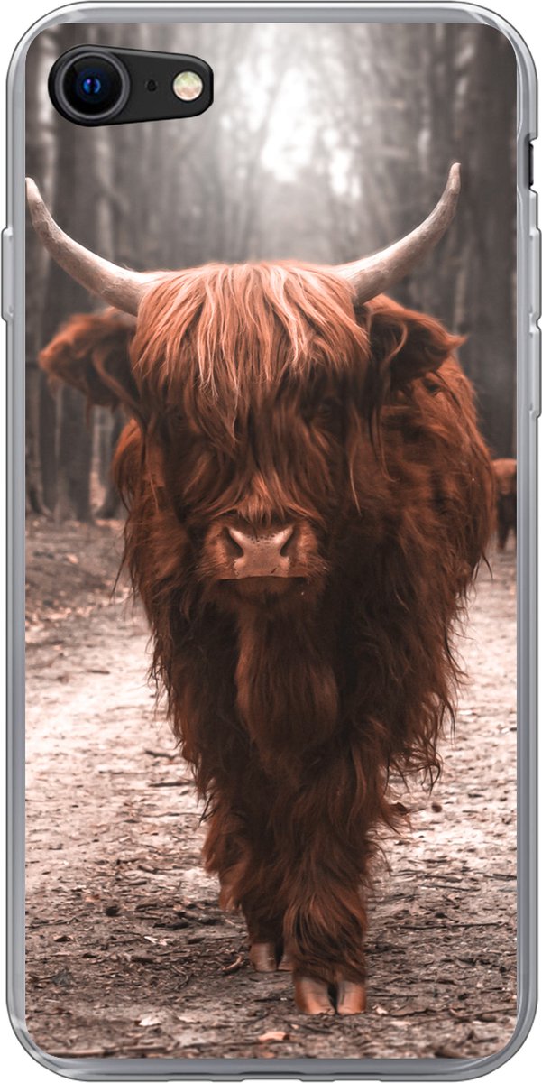 Telefoonhoesje Geschikt voor iPhone SE 2020 hoesje - Schotse hooglander - Bos - Koe - Dieren - Natuur - Siliconen Telefoonhoesje Telefoonhoesje