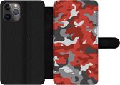Bookcase Geschikt voor iPhone 11 Pro Max telefoonhoesje - Rood met grijs camouflage patroon - Met vakjes - Wallet case met magneetsluiting