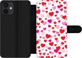 Bookcase Geschikt voor iPhone 12 Mini telefoonhoesje - Een illustratie met kleurrijke hartjes - Met vakjes - Wallet case met magneetsluiting