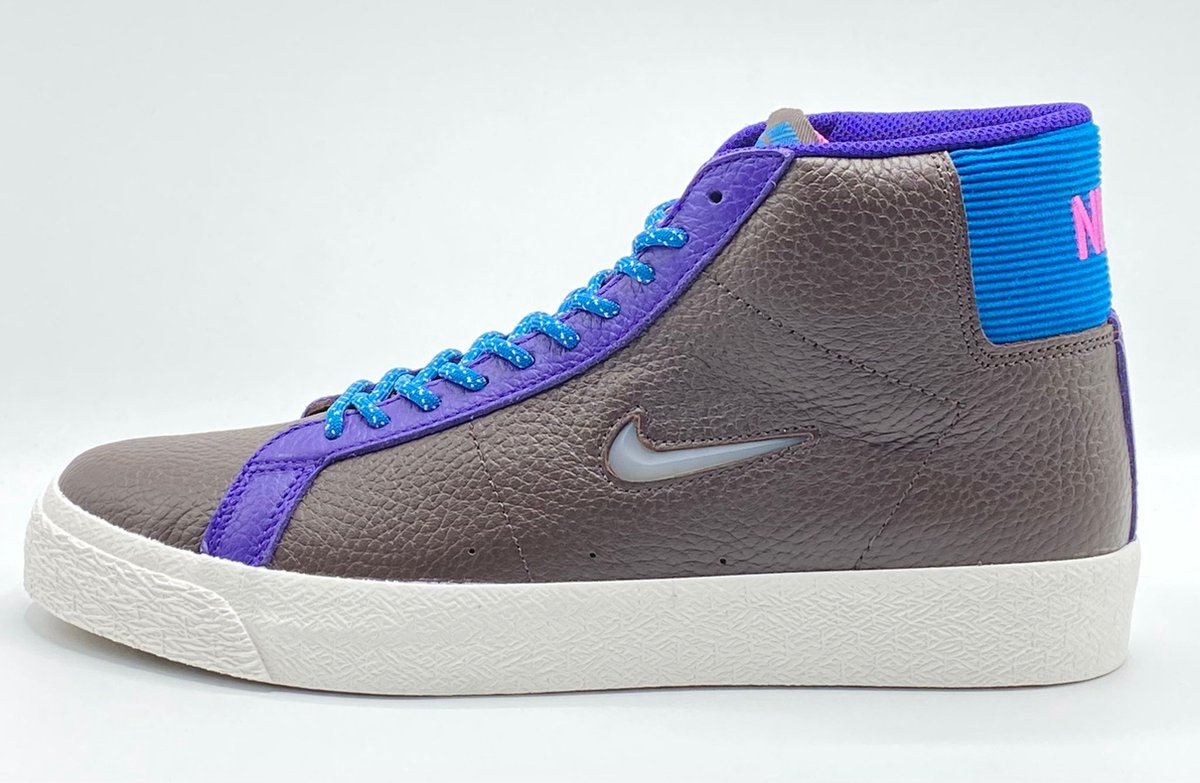 Nike SB Blazer Mid �Pacific Northwest� Sneakers Unisex Bruin