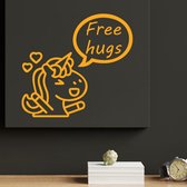 Stickerheld - Muursticker Free hugs - Woonkamer - Eenhoorn/Unicorn - Cadeau - Mat Middenoranje - 27.5x29.6cm