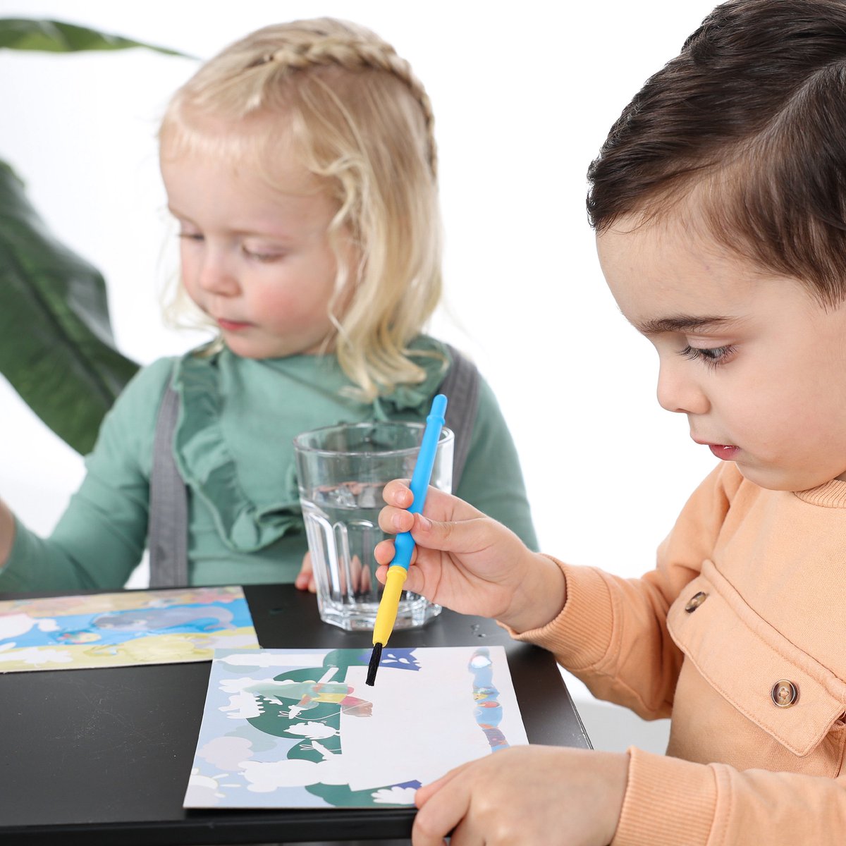 SES Creative - My First - Kleuren met Water Megaset - Verborgen dieren – Verven - zonder geknoei - inclusief 8 kleurplaten en kwast - steeds opnieuw te gebruiken – 1 tot 4 jaar — afbeelding 3