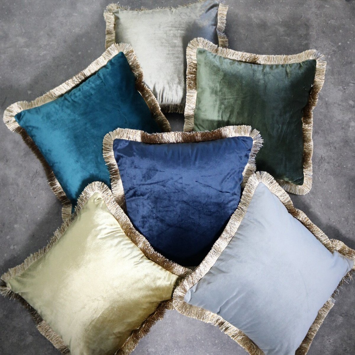 Sierkussen Navy met gouden bies fluweel 45x45cm bestellen en kopen