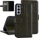 UNIQ Accessory Samsung Galaxy S22 Plus Book Case hoesje - Pasjeshouder voor 3 pasjes - Magneetsluiting - DonkerGroen