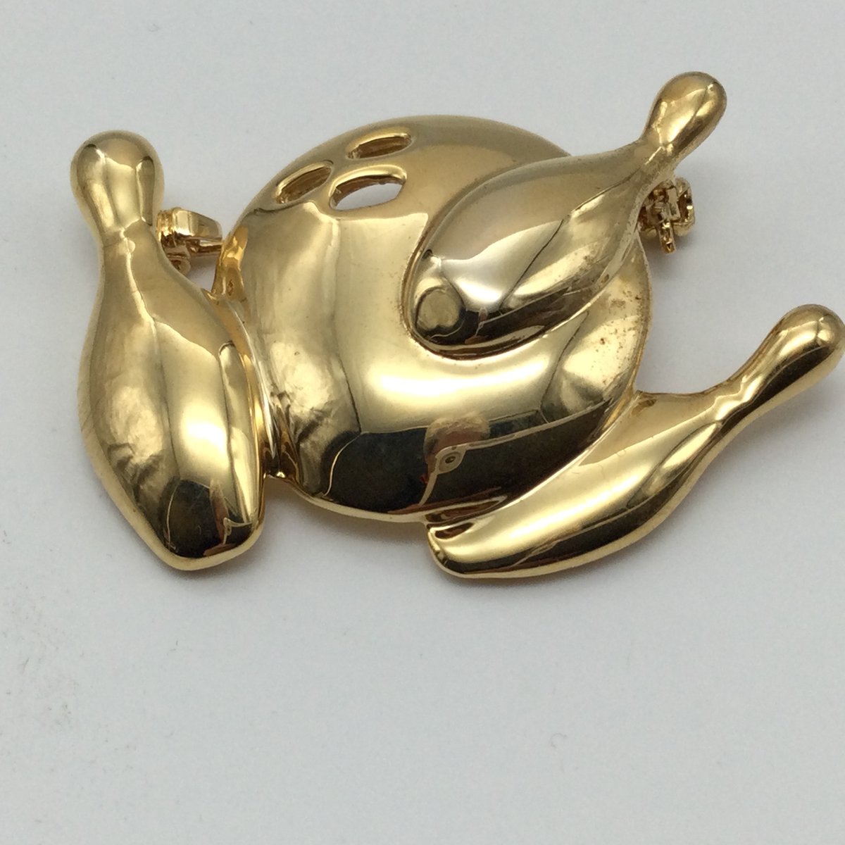 Bowling Bowlingsieraad gift 'Fasion Jewelry bal en pins' broche goudkleurig