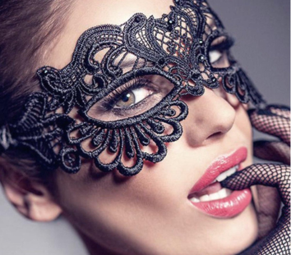 Masker lace