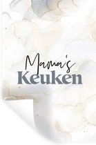 Muurstickers - Sticker Folie - Mama's keuken - Tekst - Koken - Marmer - Spreuken - 40x60 cm - Plakfolie - Muurstickers Kinderkamer - Zelfklevend Behang - Zelfklevend behangpapier - Stickerfolie