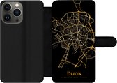 Bookcase Geschikt voor iPhone 13 Pro telefoonhoesje - Dijon - Kaart - Goud - Met vakjes - Wallet case met magneetsluiting
