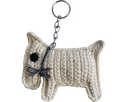 Luna-Leena duurzame sleutelhanger hond ' Bobby' - tas bedel - gebroken wit - bio katoen - hand gehaakt in Nepal - dog keychain - tashanger - Bobbie - terrier - doodle dog - kado - cadeau - bag charm