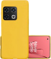Hoes Geschikt voor OnePlus 10 Pro Hoesje Cover Siliconen Back Case Hoes - Geel