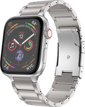 Strap-it Titanium schakel band - Geschikt voor Apple Watch bandje - Series 1/2/3/4/5/6/7/8/9/SE - Zilver - Band van titanium metaal met RVS vlindersluiting - Metalen iWatch bandje voor maat: 38 mm 40 mm 41 mm