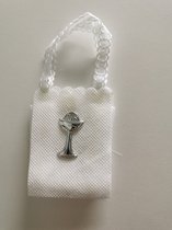 communie tasje wit 12 stuks met kelk / monstrance in zilver voor de eerste heilige communie viering