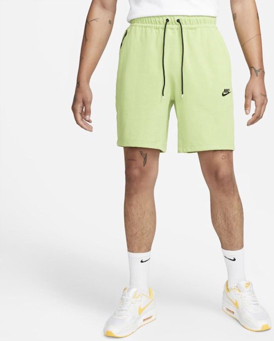 Nike Sportswear Men's Lightweight Knit Shorts Green M