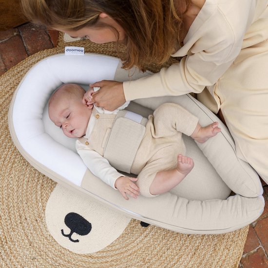 Doomoo Cocoon - Babynestje - Organisch Katoen - 74 x 46 cm - Tetra Jersey Sand