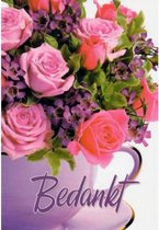 Bedankt! Een bijzondere wenskaart met een mooie bos bloemen in een roze, paarse en groene tint. Een erg leuke kaart om zo te geven of om bij een cadeau te voegen. Een dubbele wenskaart inclusief envelop en in folie verpakt.