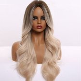 Mandy’s Pruiken Voor Dames -  Golvend Haar - 66 cm - Hittebestendig - Synthetische Haar - Glanzend En Dik - 220 g - As Blond, Bruin