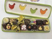 Cho-lala cadeautas Lente met bonbons - chocoladecadeau - 250 gram bonbons en chocolade - kaart | mini vogelhuisje4-delig