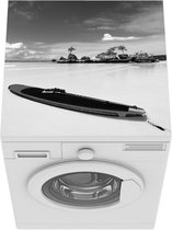 Wasmachine beschermer mat - Surfplank op het strand van Boracay - zwart wit - Breedte 60 cm x hoogte 60 cm