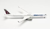Herpa schaalmodel Airbus vliegtuig A350-1000 Qatar Airways OneWorld 14,8cm schaal 1:500