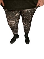 Broek stretch panter print oker/zwart 1 maat draagbaar tot maat 48