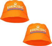 2x stuks Koningsdag bucket hat voor dames en heren - oranje - vissershoedje
