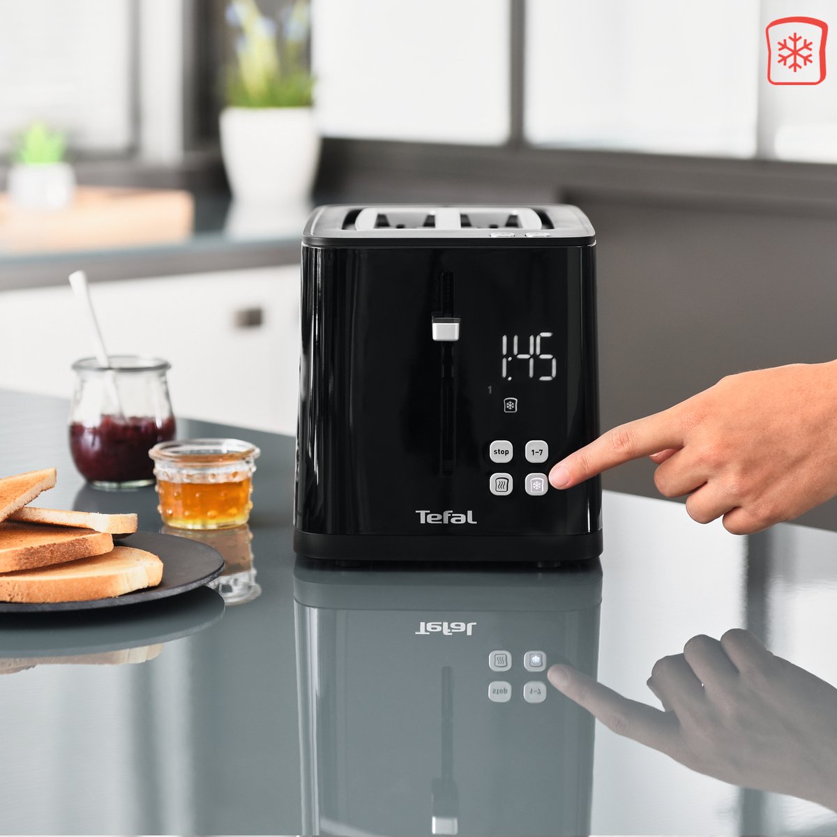 Tefal Smart & Light TT6408 Broodrooster - 7 Bruiningsniveaus - LED Display - Voor Brede Sneetjes thumbnail 4