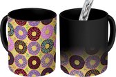 Magische Mok - Foto op Warmte Mokken - Koffiemok - Donut - Pop Art - Patronen - Magic Mok - Beker - 350 ML - Theemok