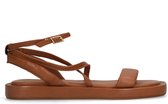 Sacha - Dames - Cognag leren sandalen met gekruiste bandjes - Maat 38