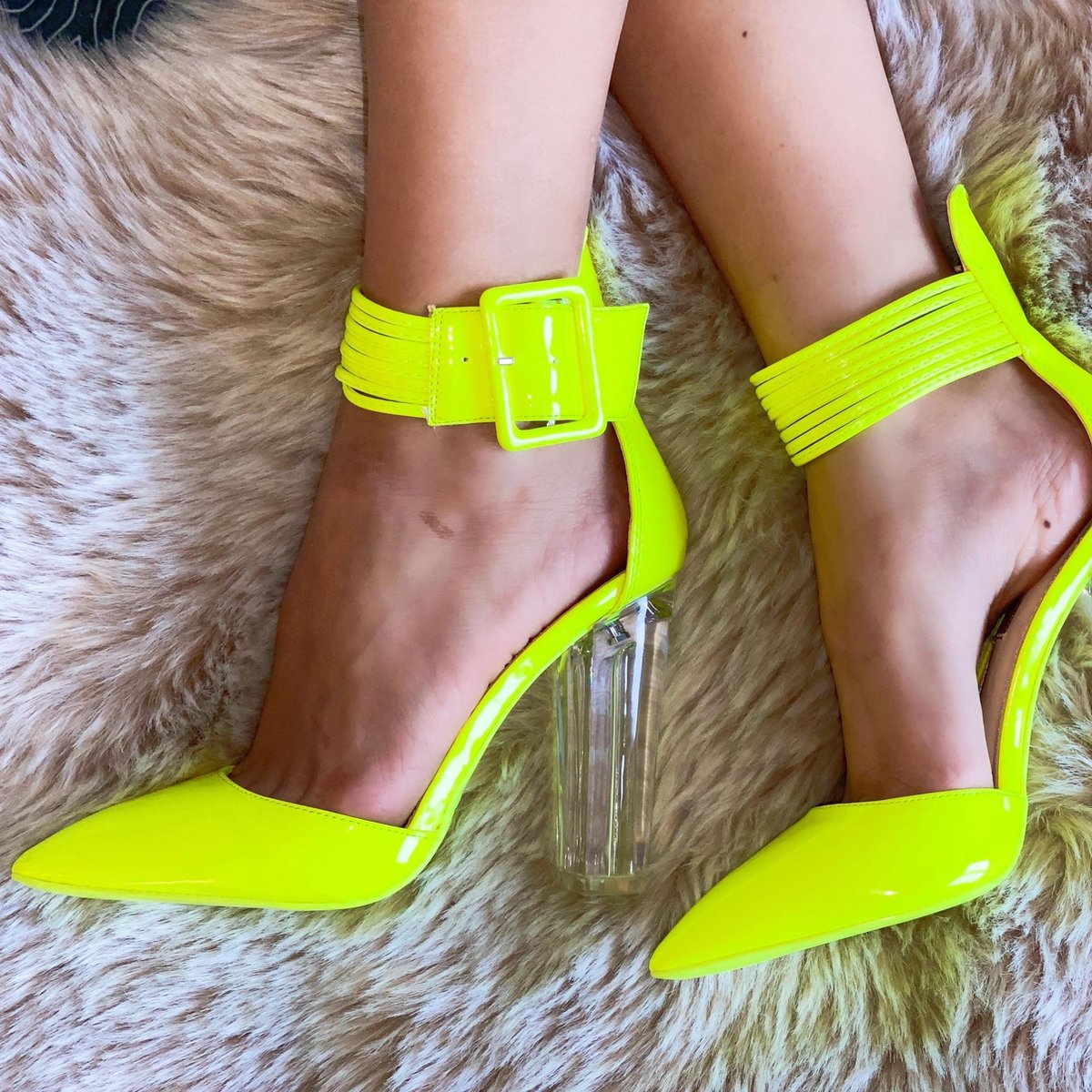 Sandales pour femmes-Fluo- Yellow-escarpins-taille 36 | bol.