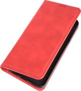Mobigear Telefoonhoesje geschikt voor LG K51s Hoesje | Mobigear Retro Slim Bookcase Portemonnee | Pasjeshouder voor 3 Pasjes | Telefoonhoesje voor Pinpas / OV Kaart / Rijbewijs - Rood