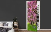 Deursticker Kersenboom - Bloesem - Roze - 80x215 cm - Deurposter
