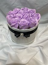 AG Luxurygifts flower box - rozen box - rozen - cadeau - hart - wit - soap roses - liefde