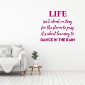 Muursticker Dance In The Rain -  Roze -  80 x 71 cm  -  alle muurstickers  woonkamer  slaapkamer  engelse teksten - Muursticker4Sale