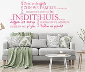 Muursticker In Dit Huis -  Roze -  160 x 73 cm  -  woonkamer  nederlandse teksten  alle - Muursticker4Sale