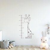 Muursticker Giraffe Met Groeimeter - Zilver - 58 x 96 cm - baby en kinderkamer - muursticker dieren baby en kinderkamer - naam stickers alle muurstickers baby en kinderkamer