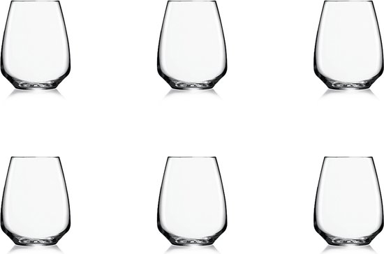 Six verres transparents, de forme rhomboïde, sur fond blanc.